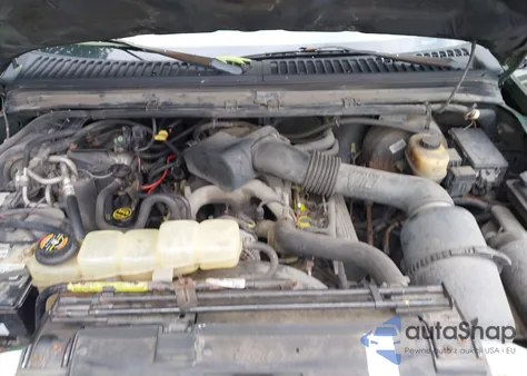 2001 Ford Excursion Limited from USA, damaged, VIN 1FMNU43S21EC18536